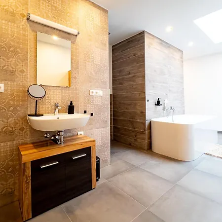 Ferienwohnung Fuer 6: Zentrum, Wifi, Tv, Kueche, Neu Bad Neuenahr-Ahrweiler Extérieur photo