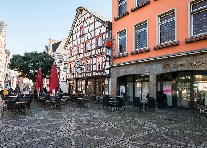 Ferienwohnung Fuer 6: Zentrum, Wifi, Tv, Kueche, Neu