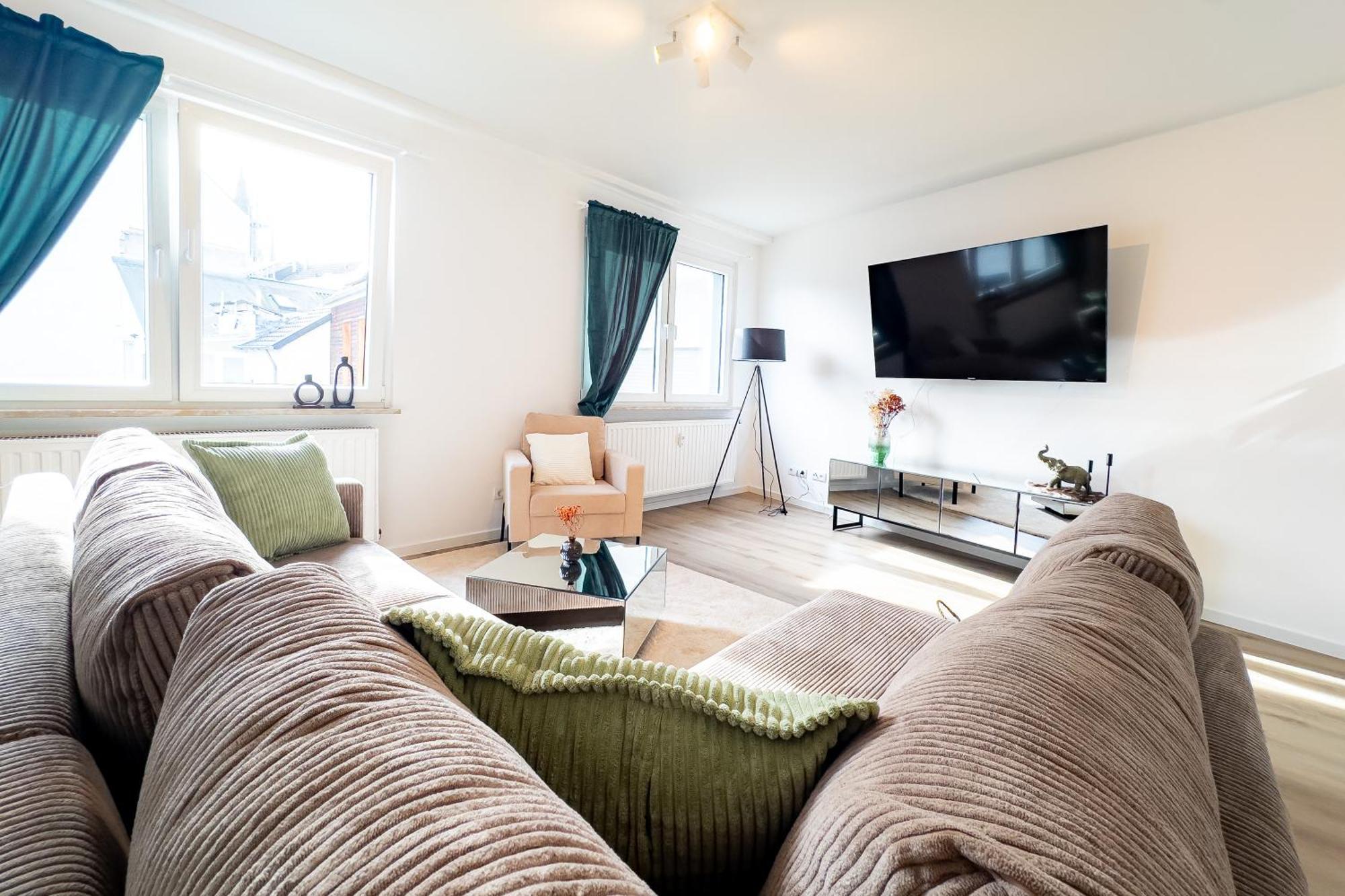 Fuer 6: Zentrum, Wifi, Tv, Kueche, Neu *