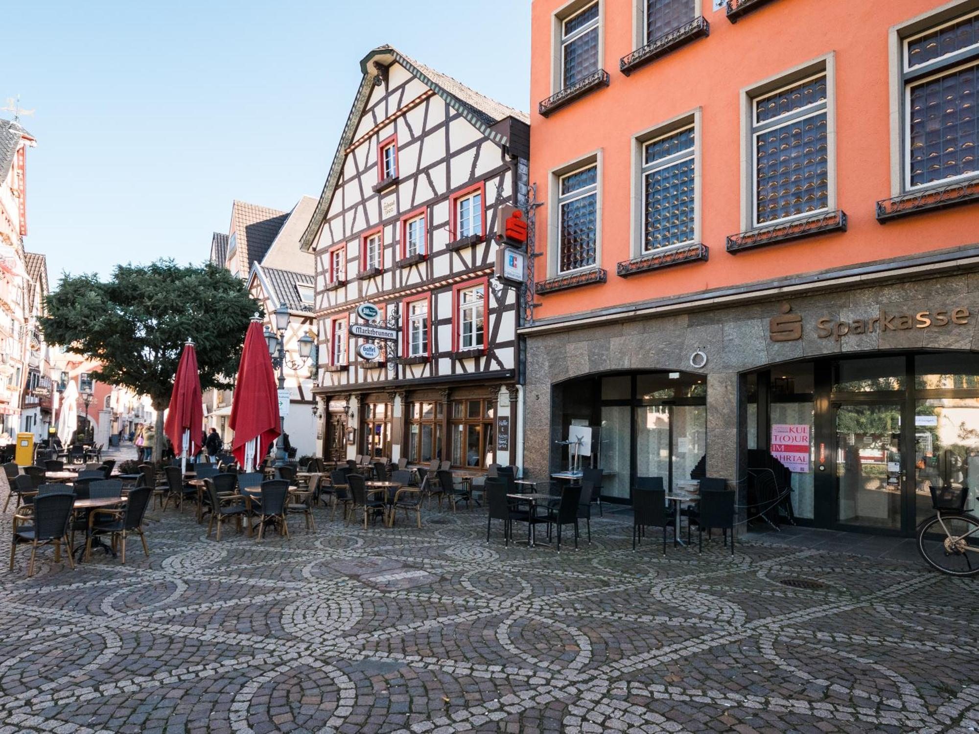 Fuer 6: Zentrum, Wifi, Tv, Kueche, Neu Appartement Bad Neuenahr-Ahrweiler